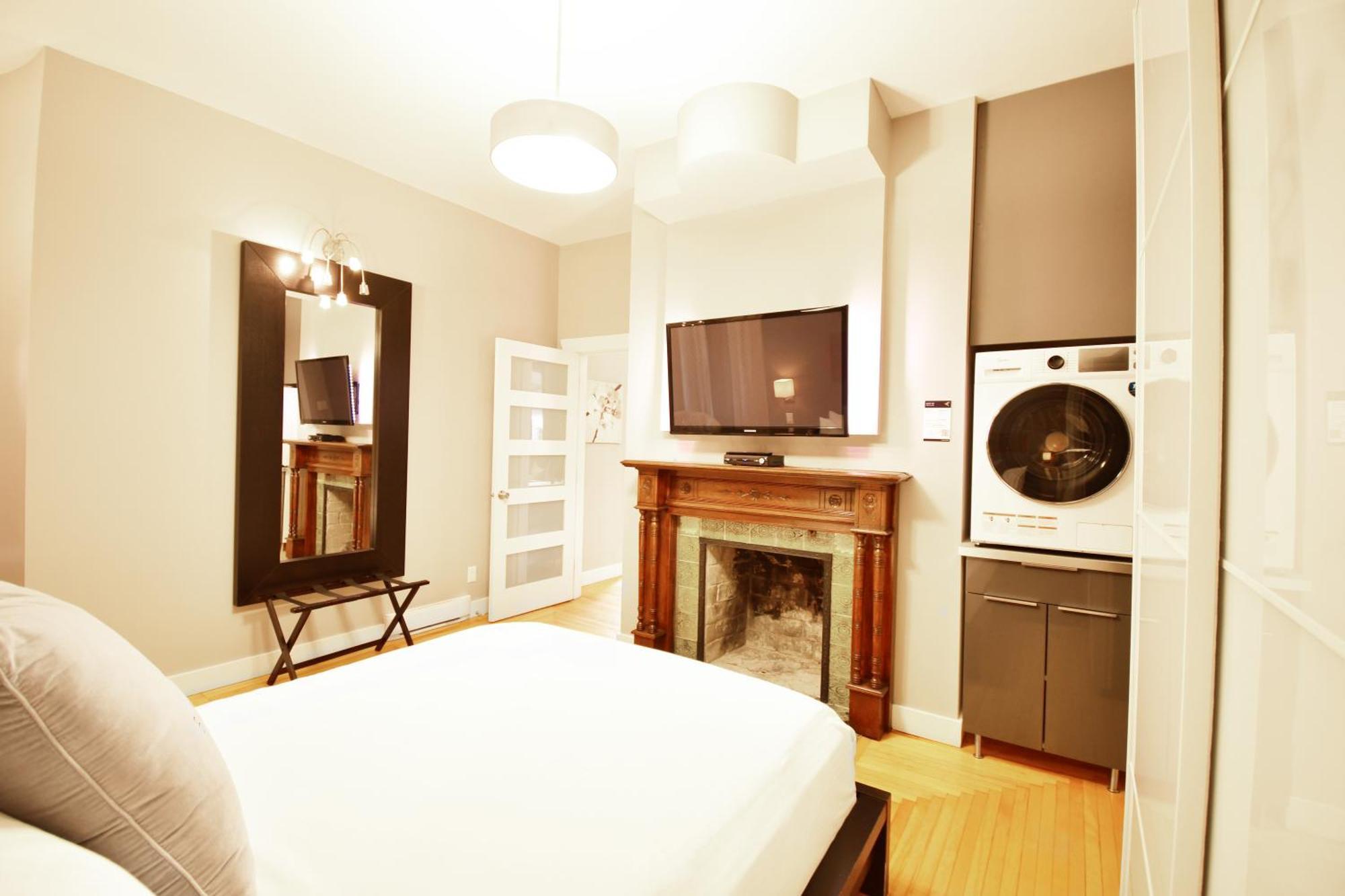 Chateau Queen By Bower Boutique Hotels Moncton Exterior foto